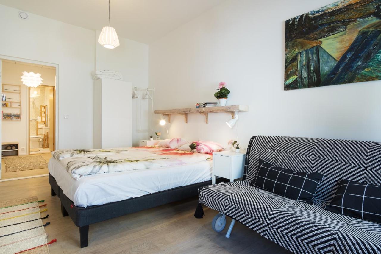 Family Apartment Tallinn Exteriör bild