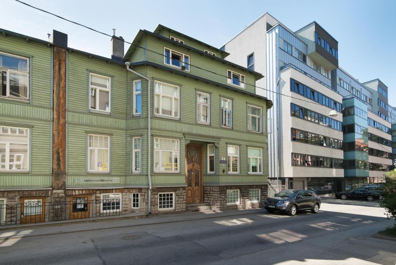 Family Apartment Tallinn Exteriör bild