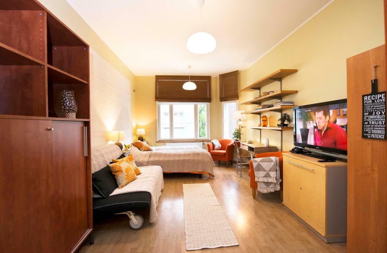 Family Apartment Tallinn Exteriör bild