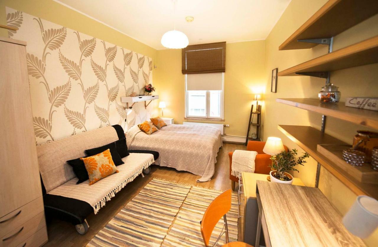 Family Apartment Tallinn Exteriör bild